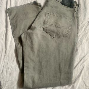 Size 29/30 men’s LEVIs dress slacks. Gray.